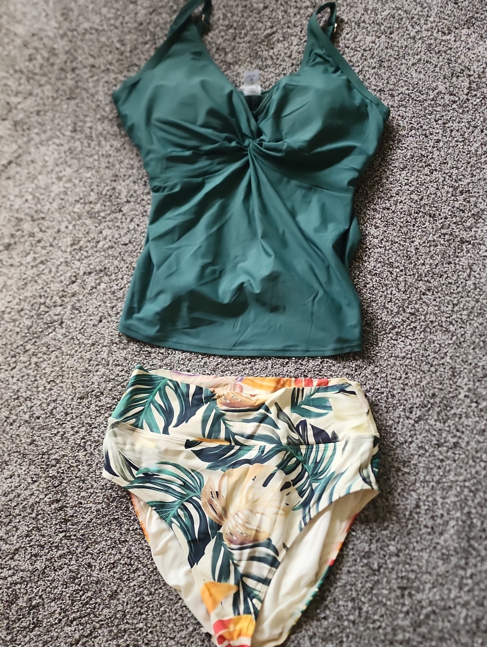 Sunsets green Twist-Front Tankini Top with Tropical High-Waist Bikini Bottom XL